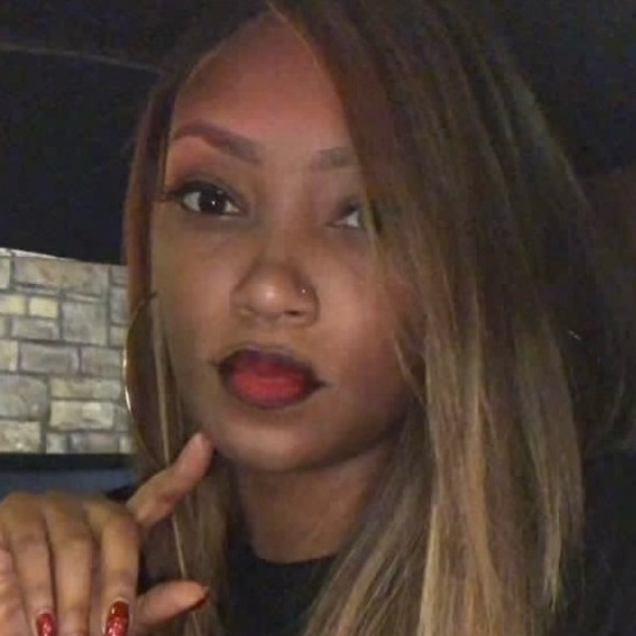 💋 RUBY WOO a MAC RETRO MATTE LIPCOLOR. RETAIL $23. **NEW / BOX. FULL SIZE. - Picture 10 of 15